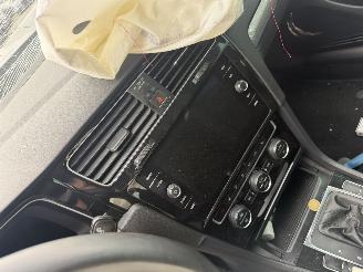 Volkswagen Golf 1.5 TSI 110KW DSG Clima Navi Virtual Cockpït picture 9