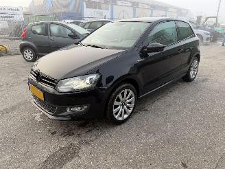 Vaurioauto  passenger cars Volkswagen Polo 1.2 TSI 77KW DSG R-Line Led Xenon Clima 2011/5