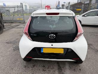 Toyota Aygo 1.0 51KW X-Nav Airco Camera Led 5-Drs NAP picture 3