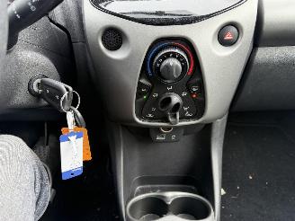 Toyota Aygo 1.0 51KW X-Nav Airco Camera Led 5-Drs NAP picture 13
