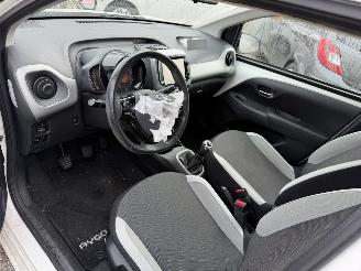 Toyota Aygo 1.0 51KW X-Nav Airco Camera Led 5-Drs NAP picture 9