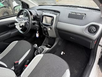 Toyota Aygo 1.0 51KW X-Nav Airco Camera Led 5-Drs NAP picture 6