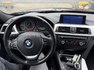 BMW 3-serie 320i 125KW Clima Navi Leer Led Xenon High Executive NAP picture 8