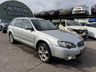 Damaged car Subaru Outback 2.5i Autom. 4WD Clima 121KW 2006/2
