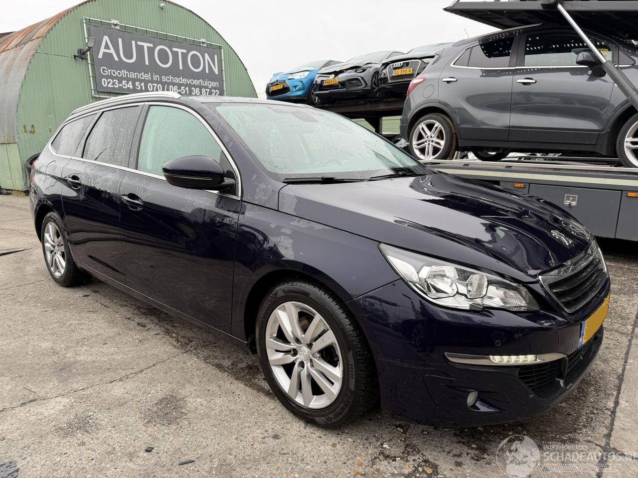 Peugeot 308 1.6 Bluehdi 88KW Pano Clima Navi Camera Executive Pack NAP