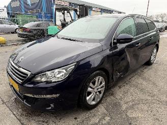 Peugeot 308 1.6 Bluehdi 88KW Pano Clima Navi Camera Executive Pack NAP picture 6