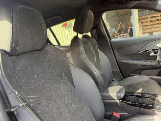 Peugeot e-208 51KW 115KW GT Avantage Clima Navi 360Camera Led Xenon picture 9