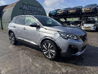 Schadeauto Peugeot 3008 1.2 96KW Clima Navi Leer Led Camera Blue Lease Premium NAP 2019/1