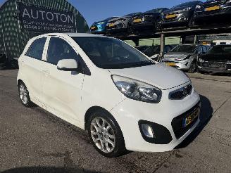 Schadeauto Kia Picanto 1.0 CVVT 51KW Led Airco 5-Deurs 2012/1