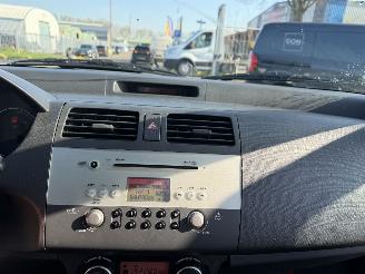 Suzuki Swift 1.6 Sport 92KW Clima Keyless picture 9