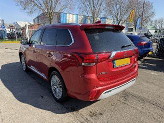 Coche accidentado Mitsubishi Outlander 2.4 PHEV 99KW Clima Navi Schuifdak IntenseNAP 2019/1