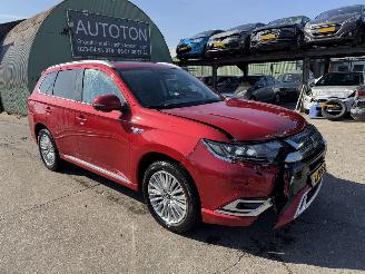 Mitsubishi Outlander 2.4 PHEV 99KW Clima Navi Schuifdak IntenseNAP picture 5