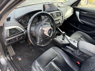 BMW 1-serie 116i Autom. 100KW Clima Navi 5-Drs picture 6