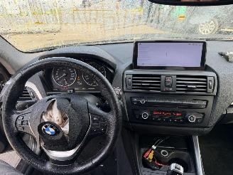 BMW 1-serie 116i Autom. 100KW Clima Navi 5-Drs picture 8