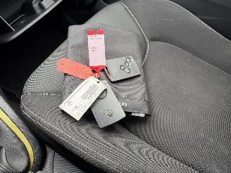 Renault Clio 0.9 TCE 66KW 7-Edition Clima Navi Led picture 14