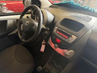 Toyota Aygo 1.0-12V 50KW Airco 5-Deurs Cool NAP picture 8