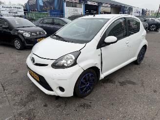 Toyota Aygo 1.0-12V 50KW Airco 5-Deurs Cool NAP picture 5
