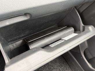 Toyota Yaris 1.3 VVT-I 74KW Airco Comfort 5-Drs picture 13