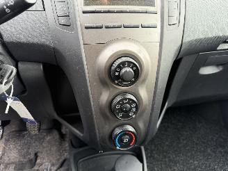 Toyota Yaris 1.3 VVT-I 74KW Airco Comfort 5-Drs picture 11