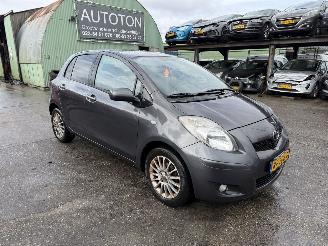 Toyota Yaris 1.3 VVT-I 74KW Airco Comfort 5-Drs picture 2