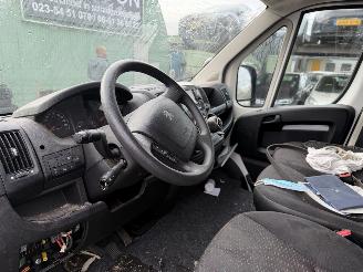 Peugeot Boxer 2.2 Bluehdi 103KW L4H2 Premium picture 9