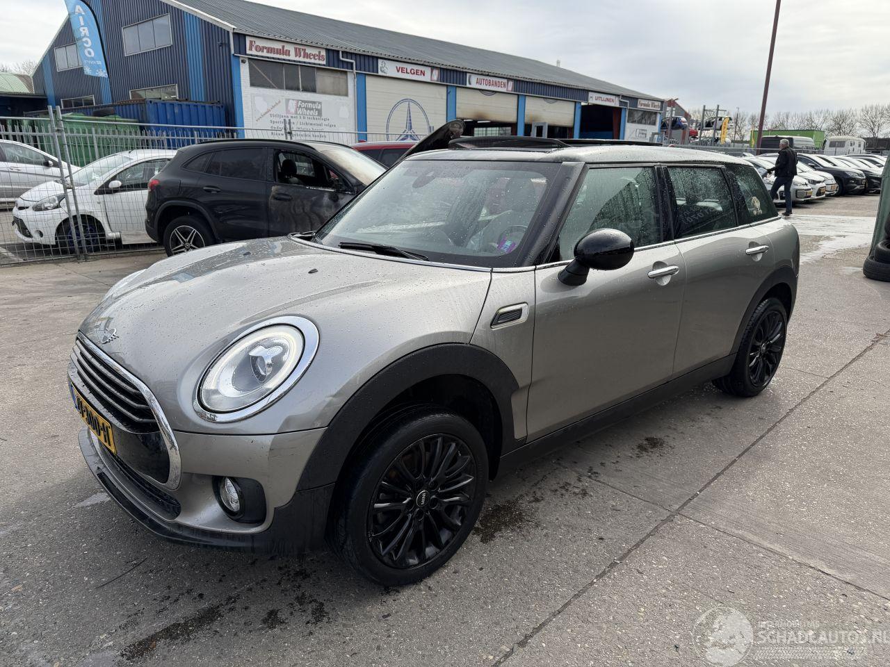 Mini Clubman 1.5 100KW Autom. Pano Clima Navi Led Cooper Business