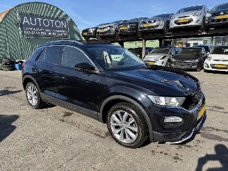 uszkodzony samochody osobowe Volkswagen T-Roc 1.0 TSI 85KW Pano Clima Navi Camera Led Sport 2019/3
