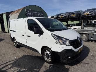 škoda dodávky Renault Trafic 1.6 DCI 70KW T29 Navi Airco L1H1 Comfort Energy NAP 2018/11