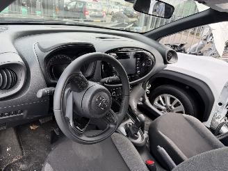 Toyota Aygo 1.0 VVT-I 53KW MT Play Airco 5-Deurs NAP picture 10