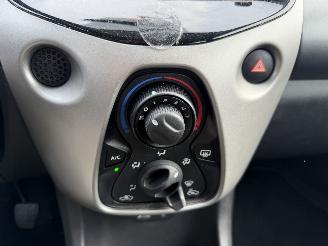 Peugeot 108 1.0 e-VTI 50KW Airco 5-Drs Led Active NAP picture 10