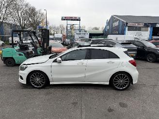 Mercedes A-klasse 180 90KW Prestige Pano Clima Navi Led Xenon AMG-pakket picture 2