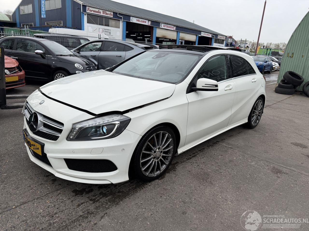 Mercedes A-klasse 180 90KW Prestige Pano Clima Navi Led Xenon AMG-pakket