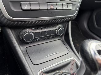 Mercedes A-klasse 180 90KW Prestige Pano Clima Navi Led Xenon AMG-pakket picture 11