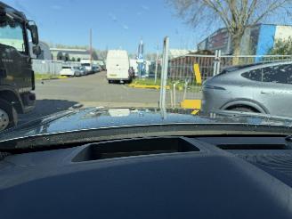 Land Rover Range Rover Velar 2.0 I4 177KW AWD HSE Autom. Pano Clima Navi R-Dynamic HUD NAP picture 16