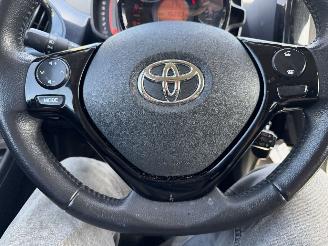 Toyota Aygo 1.0 VVT-I 51KW X-JOY Clima Navi Led Camera picture 14