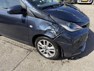 Toyota Aygo 1.0 VVT-I 51KW X-JOY Clima Navi Led Camera picture 17