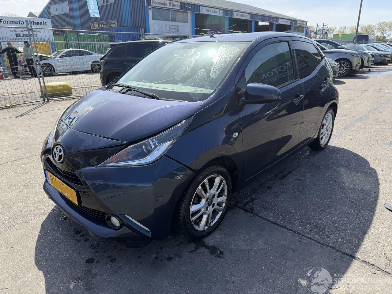 Toyota Aygo 1.0 VVT-I 51KW X-JOY Clima Navi Led Camera