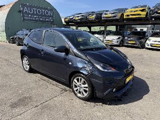 skadebil auto Toyota Aygo 1.0 VVT-I 51KW X-JOY Clima Navi Led Camera 2018/2