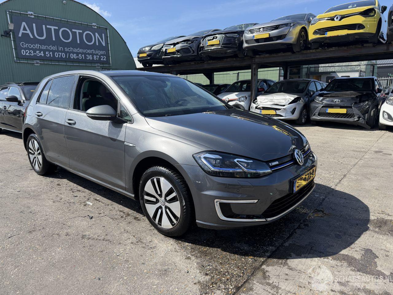 Volkswagen e-Golf 36 kWh 100KW Autom. Clima Navi Led NAP