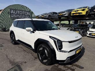 damaged passenger cars Kia EV9 99.8 kWh 150KW Autom. Clima Navi 7-Pers 360 Camera 2024/6