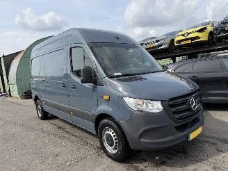 skadebil bedrijf Mercedes eSprinter 55 kWh 85KW L2H2 Clima NAP 2021/7