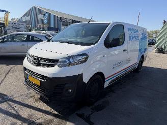 skadebil bedrijf Opel Vivaro 2.0 CDTI 90KW Clima Navi Camera L2H1 Edition NAP 2020/5