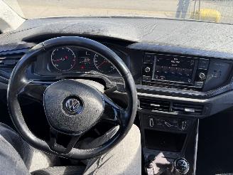Volkswagen Polo 1.0 48KW 5-Deurs Airco picture 6