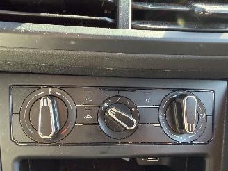 Volkswagen Polo 1.0 48KW 5-Deurs Airco picture 10