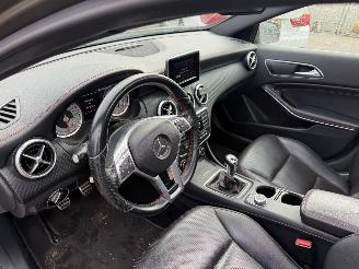 Mercedes A-klasse 200 Prestige 115KW Pano Clima Navi Led Xenon AMG-Pakket picture 5