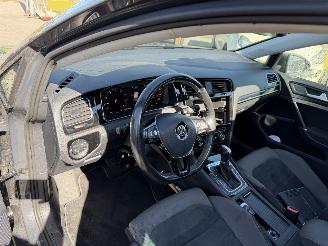 Volkswagen Golf 1.0 TSI DSG Pano Clima Navi Virtual Dash Highline R 5 Deurs NAP picture 6