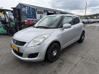 skadebil auto Suzuki Swift 1.2 69KW Airco Comfort 5-Drs 2011/11