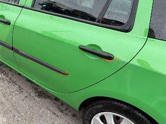 Renault Clio 1.2-16V 55KW Navi Airco Authentique picture 14