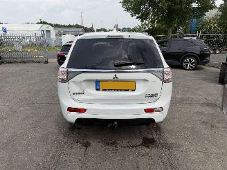 Mitsubishi Outlander 2.0 PHEV Autom. Schuifdak Clima Navi Xenon Instyle picture 3