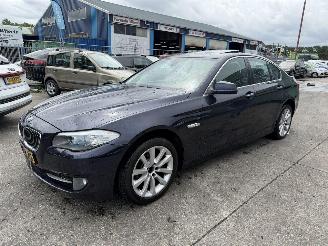 Damaged car BMW 5-serie 520D 135KW Autom. Navi Schuifdak Leer Clima Led Xenon NAP 2013/7